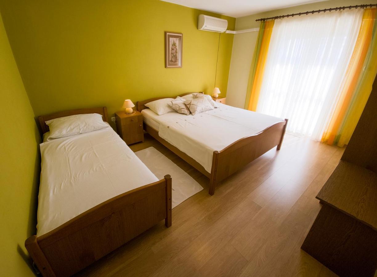 Apartments Cacija Trogir Exterior photo
