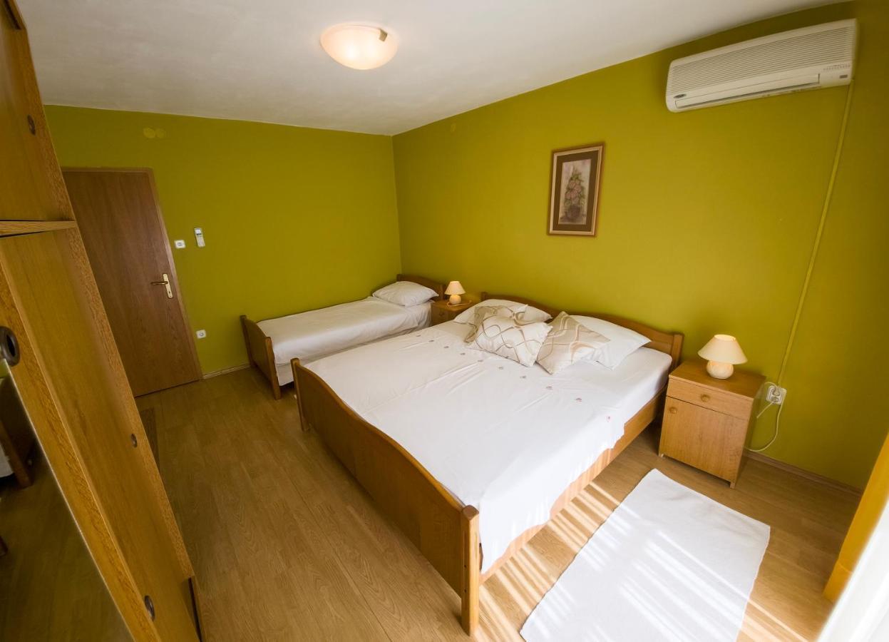 Apartments Cacija Trogir Exterior photo