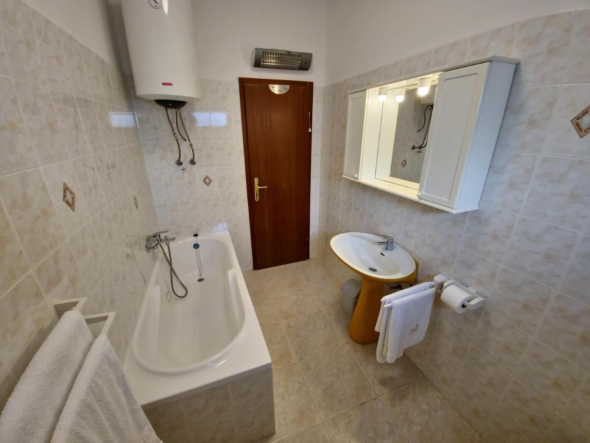 Apartments Cacija Trogir Exterior photo